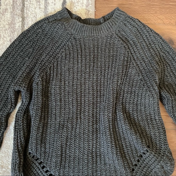 SO charcoal gray sweater, large - Picture 2 of 7